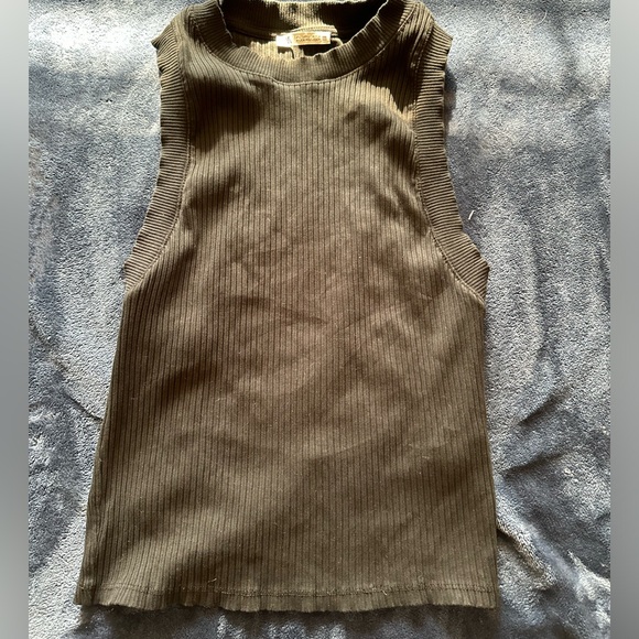 Black Zara top, side L. Super soft and comfortable only wore it once for a dp - Picture 2 of 2